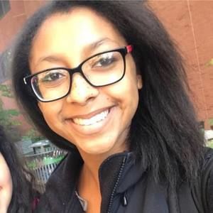 Meet your Posher, Danielle